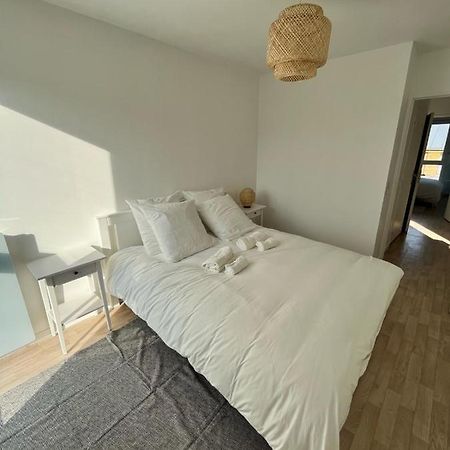 Modern And Bright Apartment Near Paris La Courneuve Esterno foto
