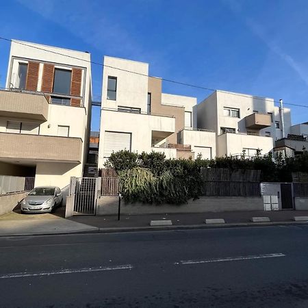 Modern And Bright Apartment Near Paris La Courneuve Esterno foto