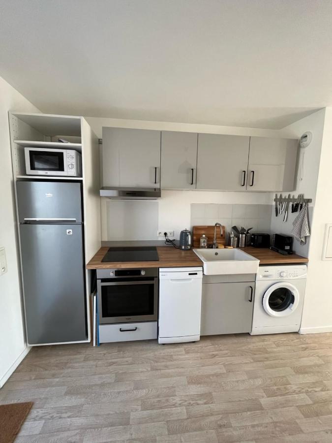 Modern And Bright Apartment Near Paris La Courneuve Esterno foto