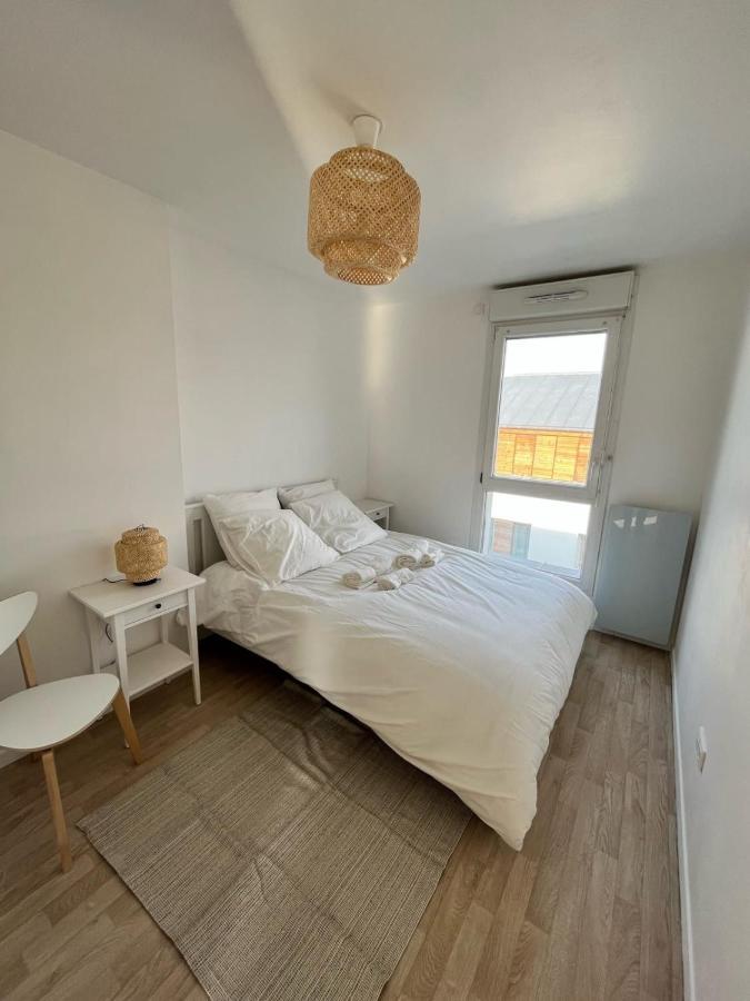 Modern And Bright Apartment Near Paris La Courneuve Esterno foto