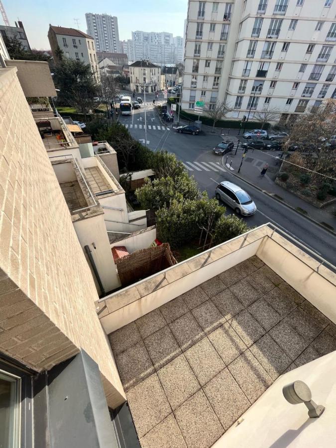 Modern And Bright Apartment Near Paris La Courneuve Esterno foto