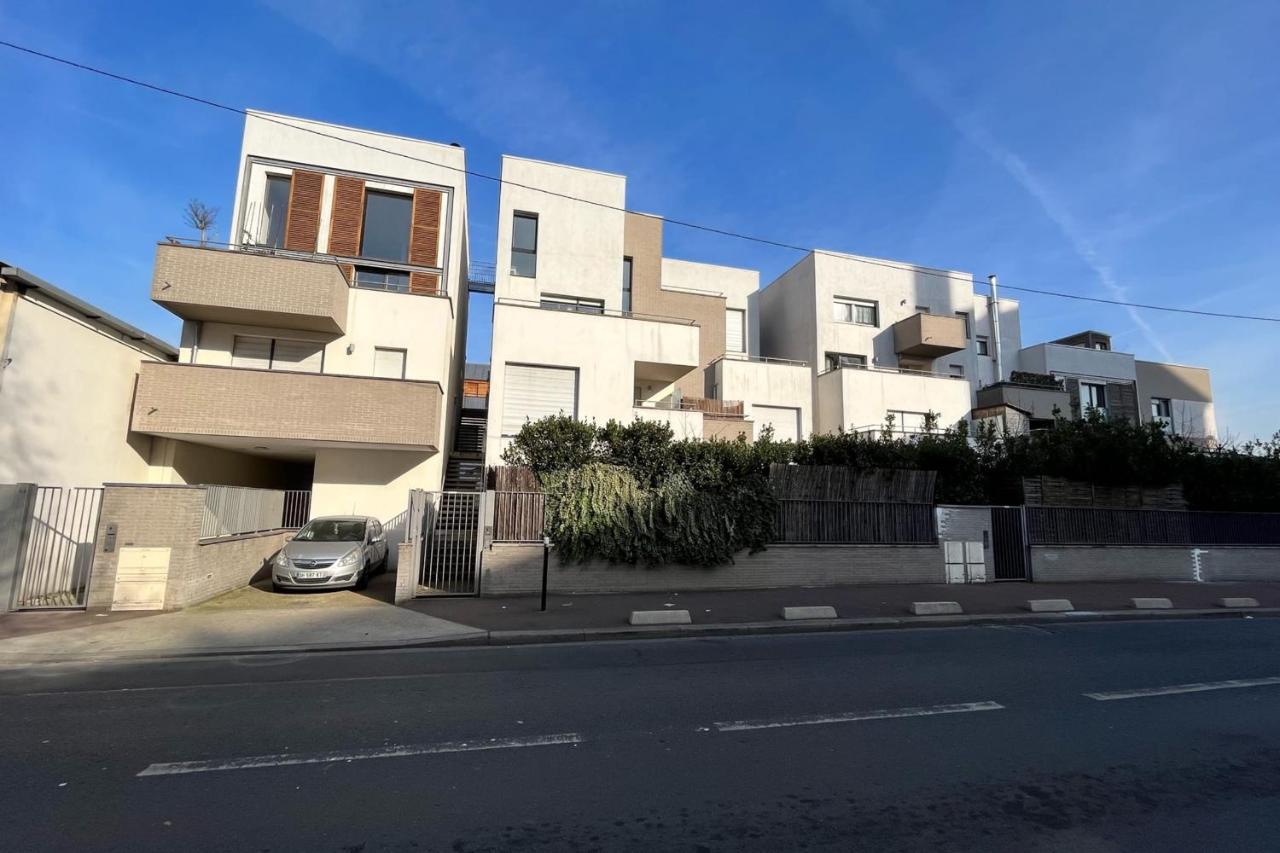 Modern And Bright Apartment Near Paris La Courneuve Esterno foto